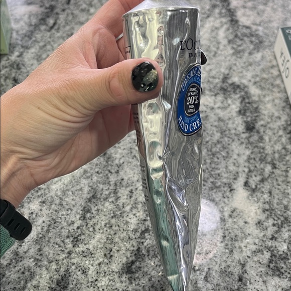 L'OCCITANE Silver and Blue Hand Cream - Picture 4 of 4